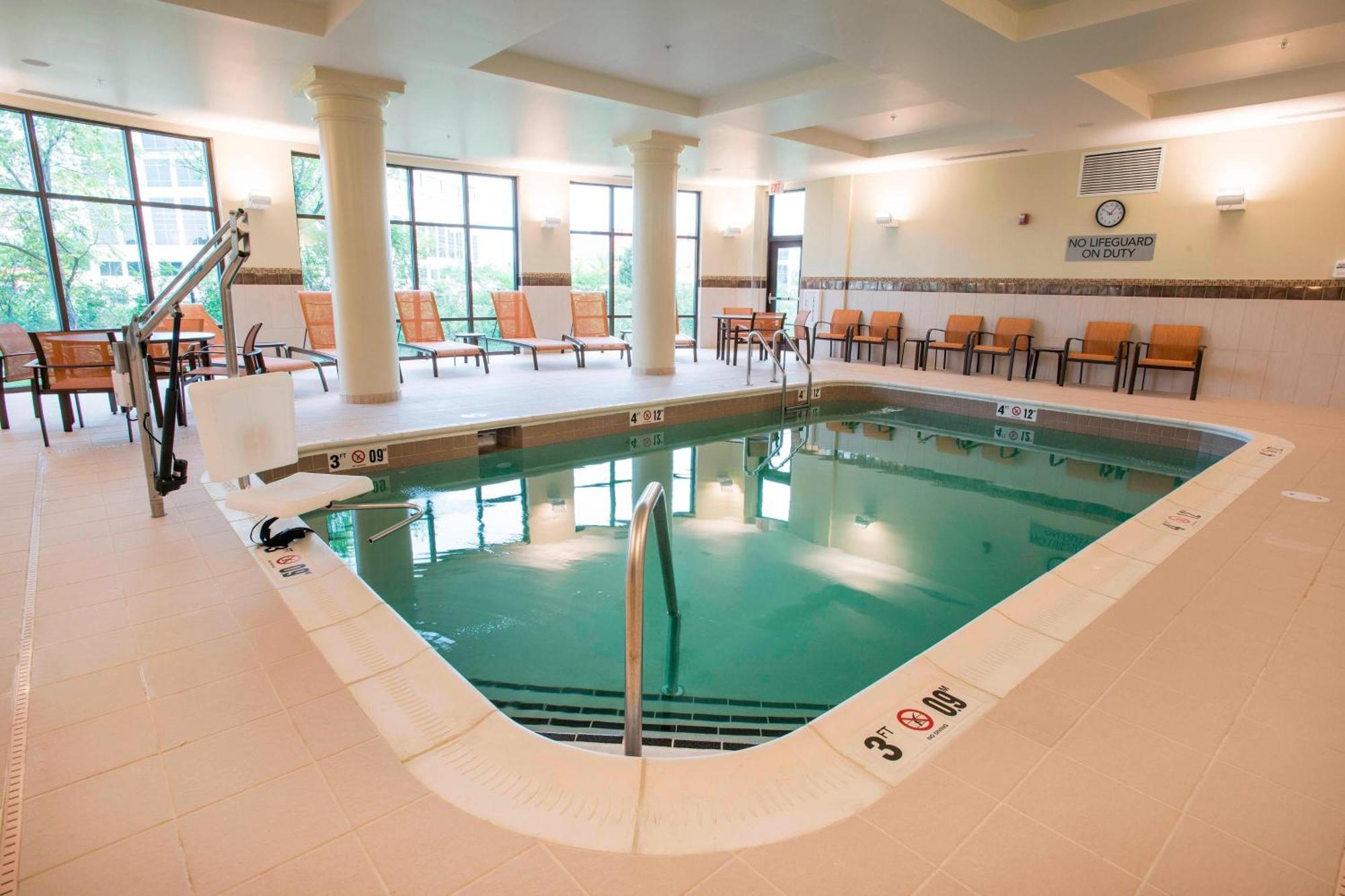 Courtyard By Marriott Cincinnati Midtown/Rookwood Eksteriør bilde