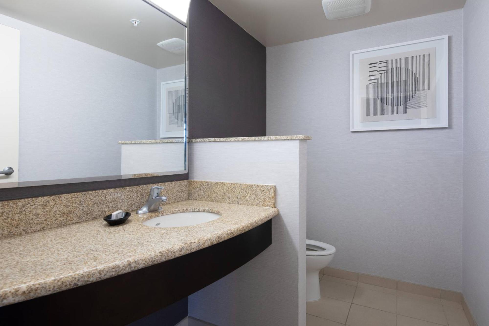 Courtyard By Marriott Cincinnati Midtown/Rookwood Eksteriør bilde