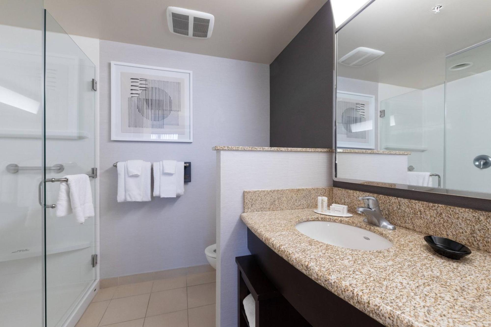 Courtyard By Marriott Cincinnati Midtown/Rookwood Eksteriør bilde